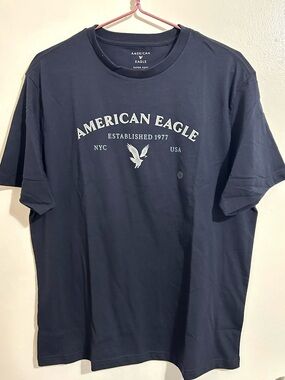 NWT Men’s American Eagle Short Sleeve Tee with Graphic Logo, Size Large